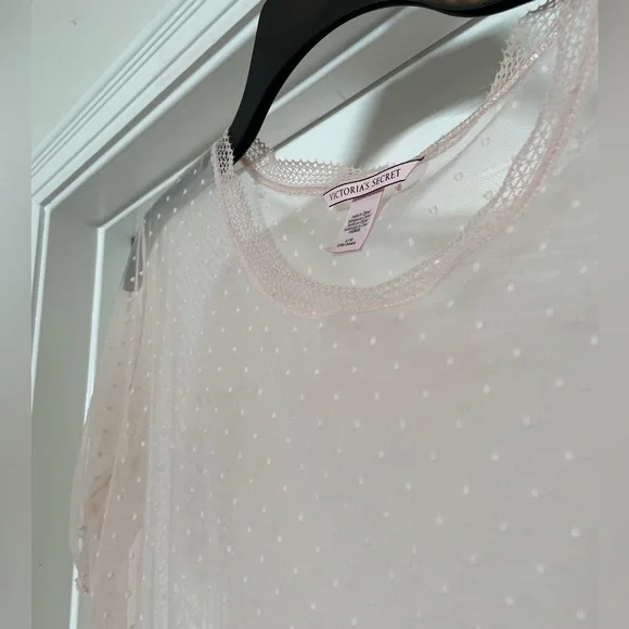 Victoria’s Secret short sleeve picot dot mesh top size Large- ballet pink - Picture 2 of 5